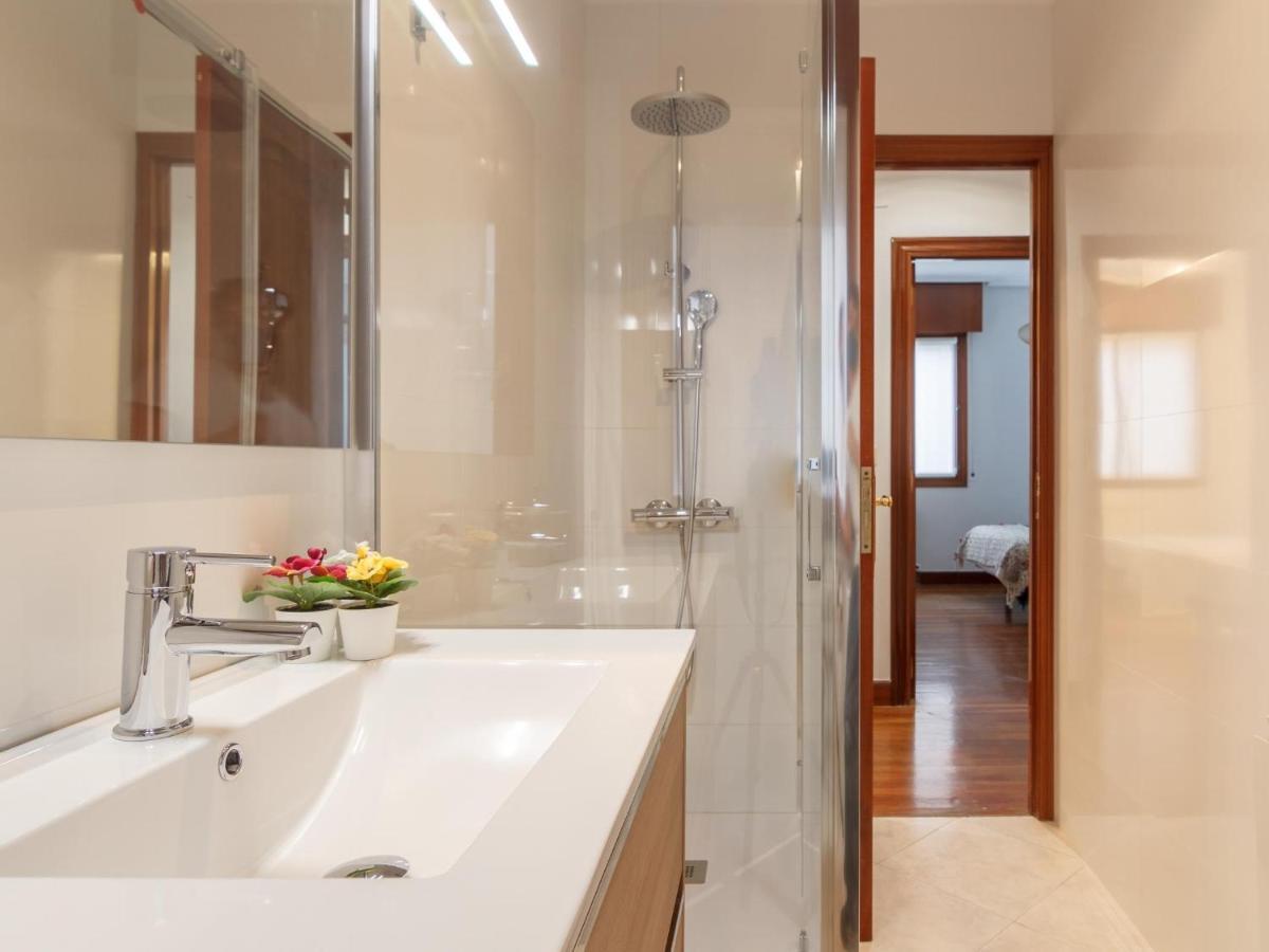 Apartamento Amplio y Recién Reformado en Indautxu Bilbao Exterior foto