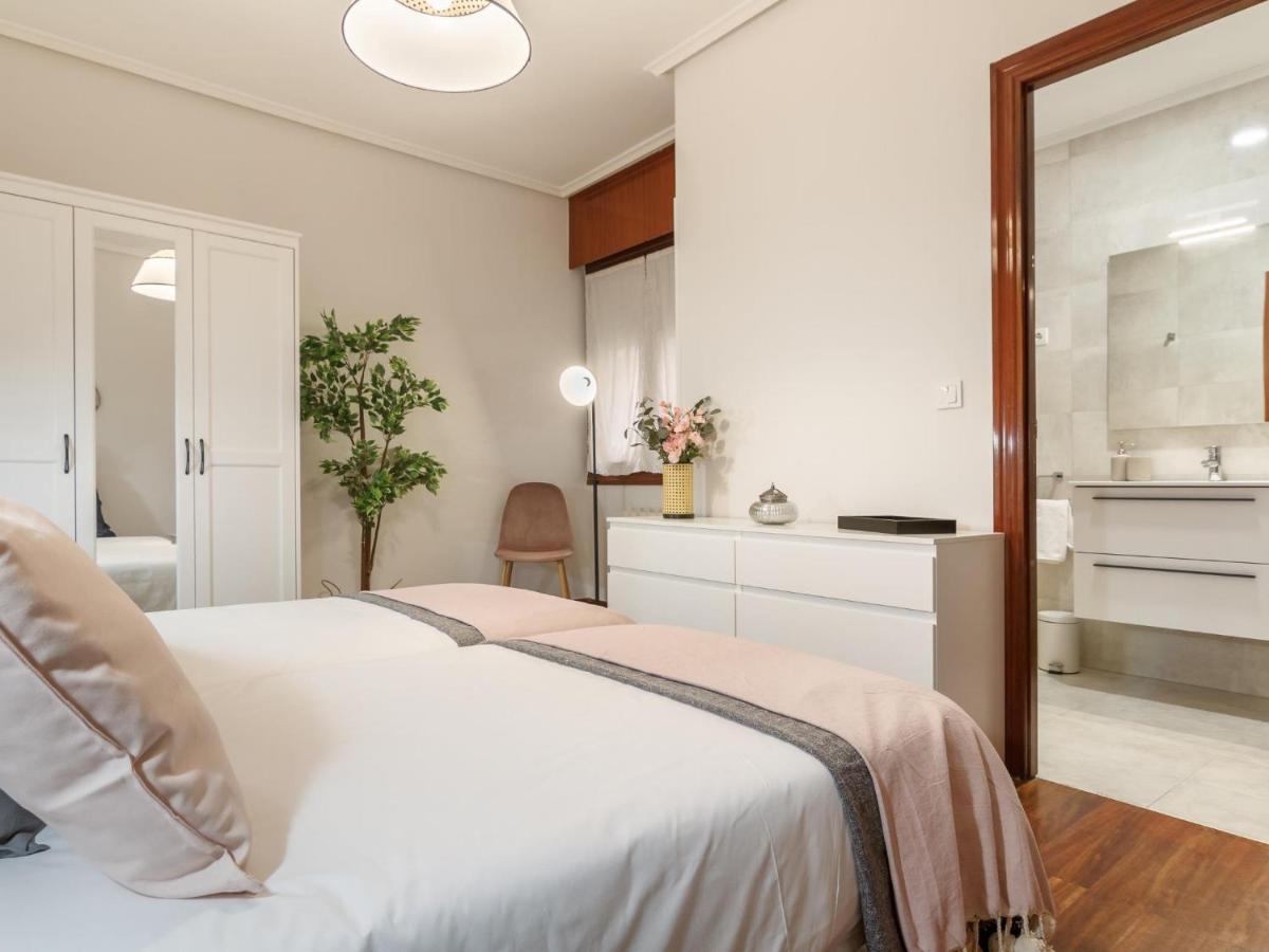 Apartamento Amplio y Recién Reformado en Indautxu Bilbao Exterior foto